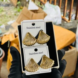 Golden earrings 013