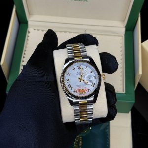 Roman two toned white face male Rolix watch