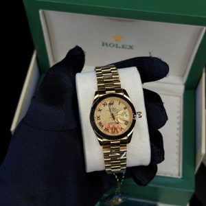 Roman gold gold face female watch