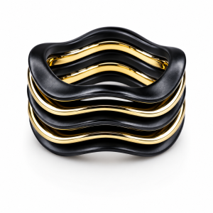 Amiga acrylic bangle 046
