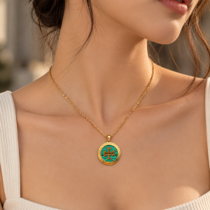 Green circle necklace