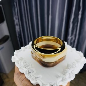 Amiga acrylic bangle 032