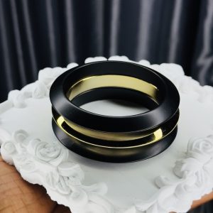 Amiga acrylic bangle 020