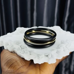 Amiga acrylic bangle 044