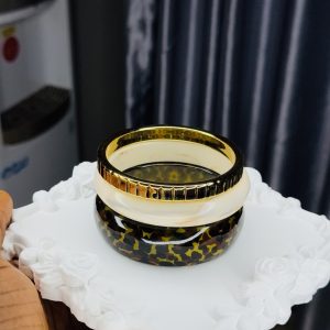 Amiga acrylic bangle 029