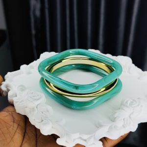 Amiga acrylic bangle 042