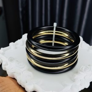 Amiga acrylic bangle 014
