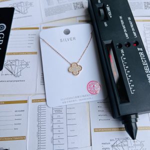 Moissanite necklace 017