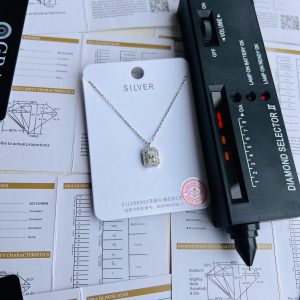 Moissanite necklace 015
