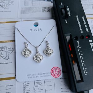 Moissanite necklace set
