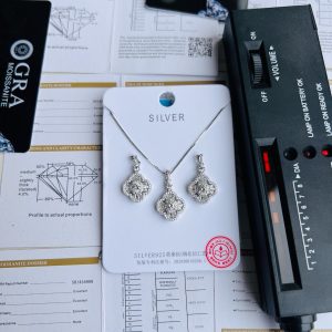 Moissanite necklace set