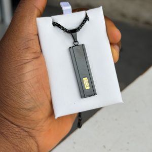 Black flat necklace