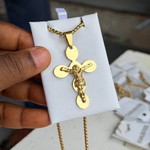Gold cross necklace 03