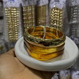 Amiga Acrylic bangle 063