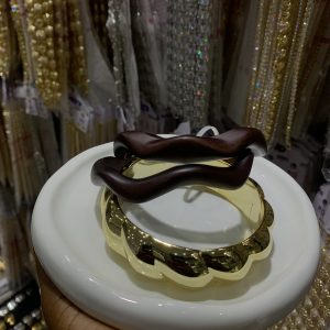 Amiga acrylic bangle 062