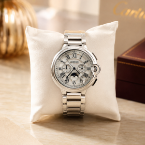 Silver circle Cartier chronograph 014