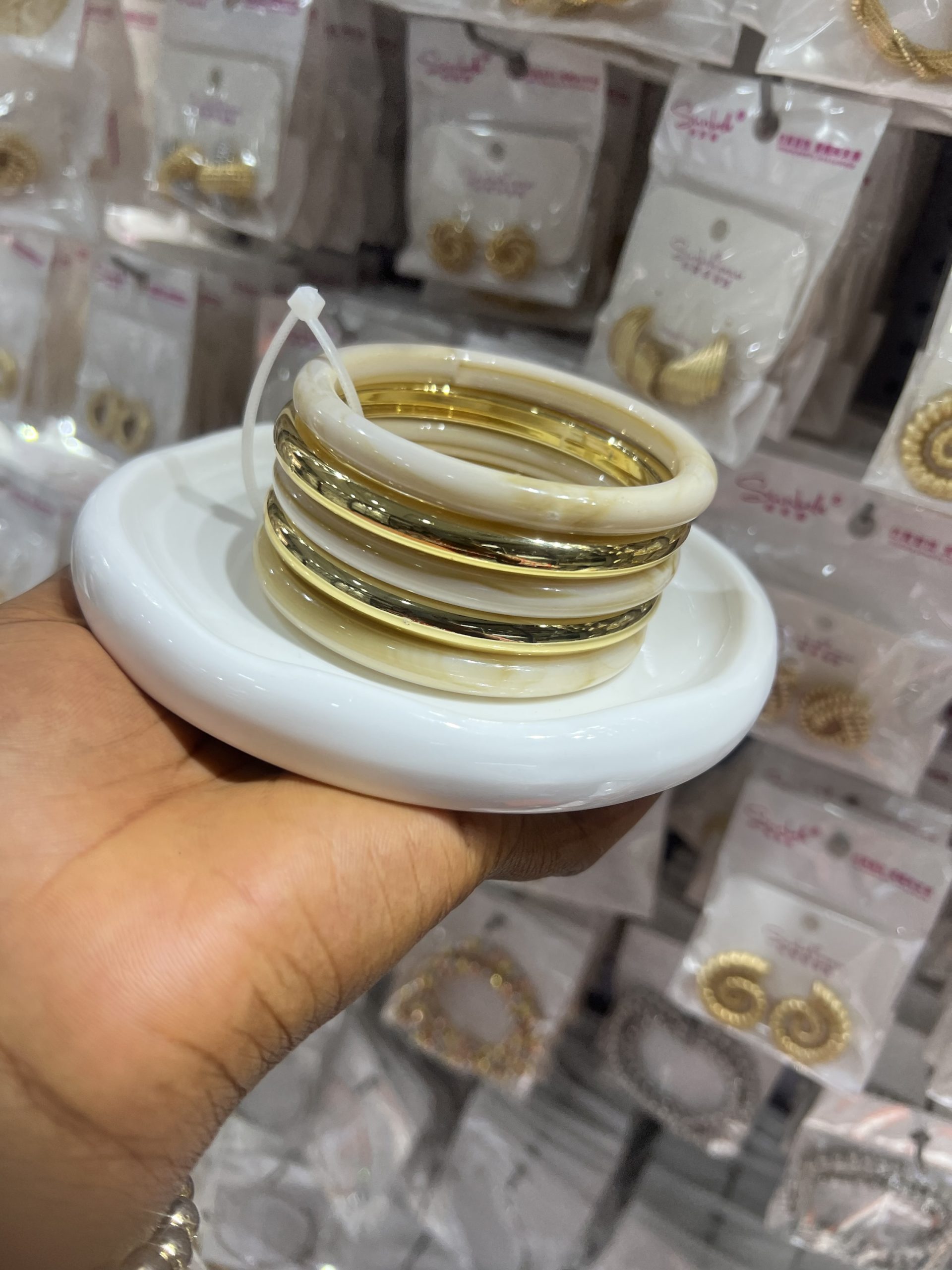 Amiga Acrylic bangle 085