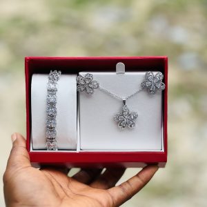 Silver steel flower combo comes boxed 013