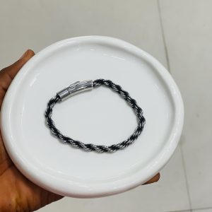 Silver twisted bracelet