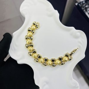 Viennois bow tie bracelet 010