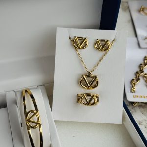 Steel gold “V” sets 12