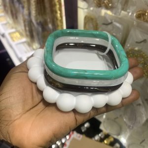 Amiga acrylic bangle 067