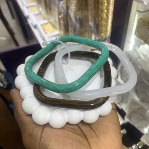 Amiga acrylic bangle 067