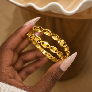 Gold oval bracelet 002