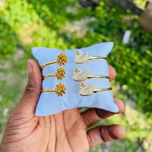 NYH Gold bracelet 1