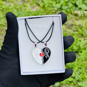 Black white necklace set 2