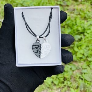 Black & white necklace sets 3