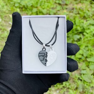 Black & white necklace sets 3