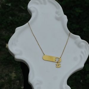 Engraved Gucci necklace 002