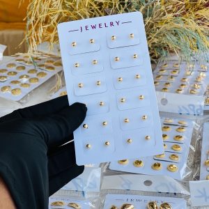 Gold earrings half pack