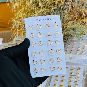 Gold earrings half pack