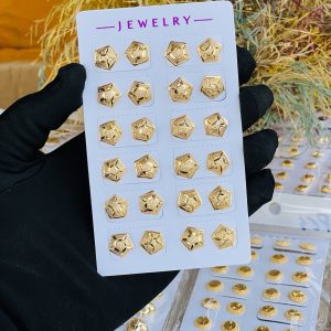 Gold earrings half pack