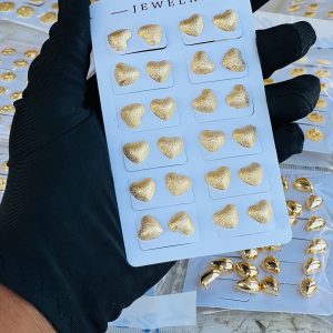 Gold earrings half pack