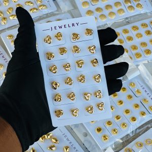 Gold earrings half pack