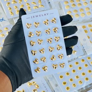 Gold earrings half pack