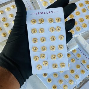 Gold earrings half pack