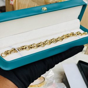 Gold bracelet 023