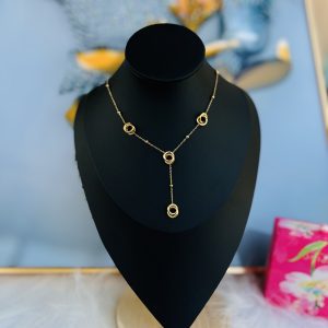 18 karat dainty necklace 016