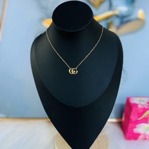 18 karat dainty necklace 020