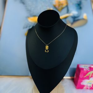 18 karat dainty necklace 023