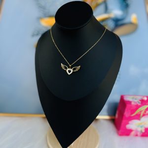 18 karat dainty necklace 024