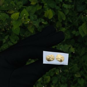 Single gold earrings 010