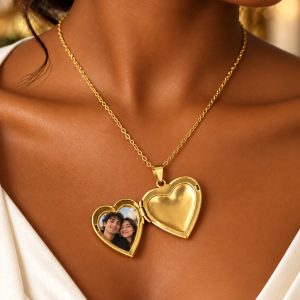 Engraved picture heart shape locket