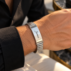 Engraved silver stretchy bracelet 020