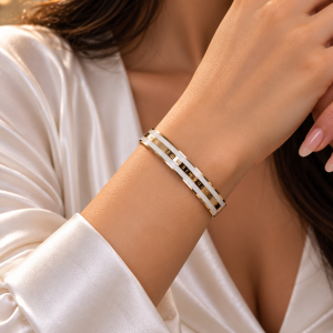 Gold D.W bracelet 030