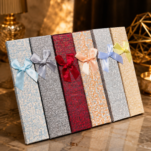 Bracelet box